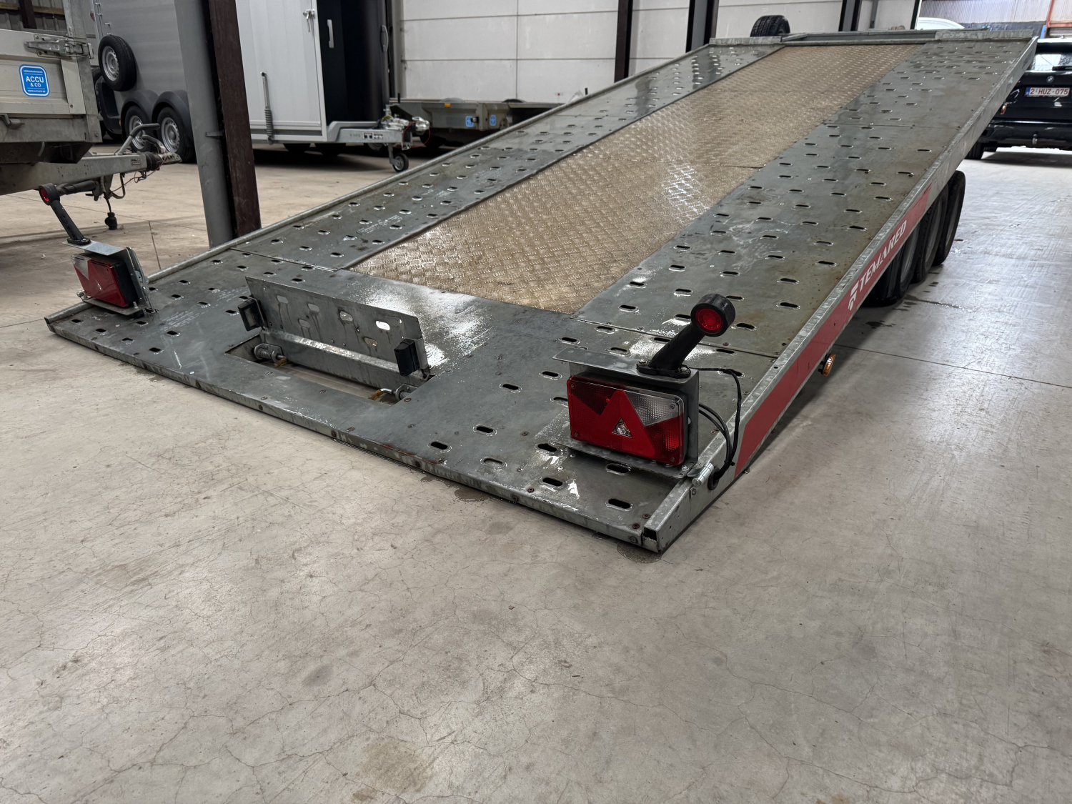 AUTO-TRANSPORTER CARKEEPER 4820/3 4m80 x 2m07 (LxB, binnenmaat)