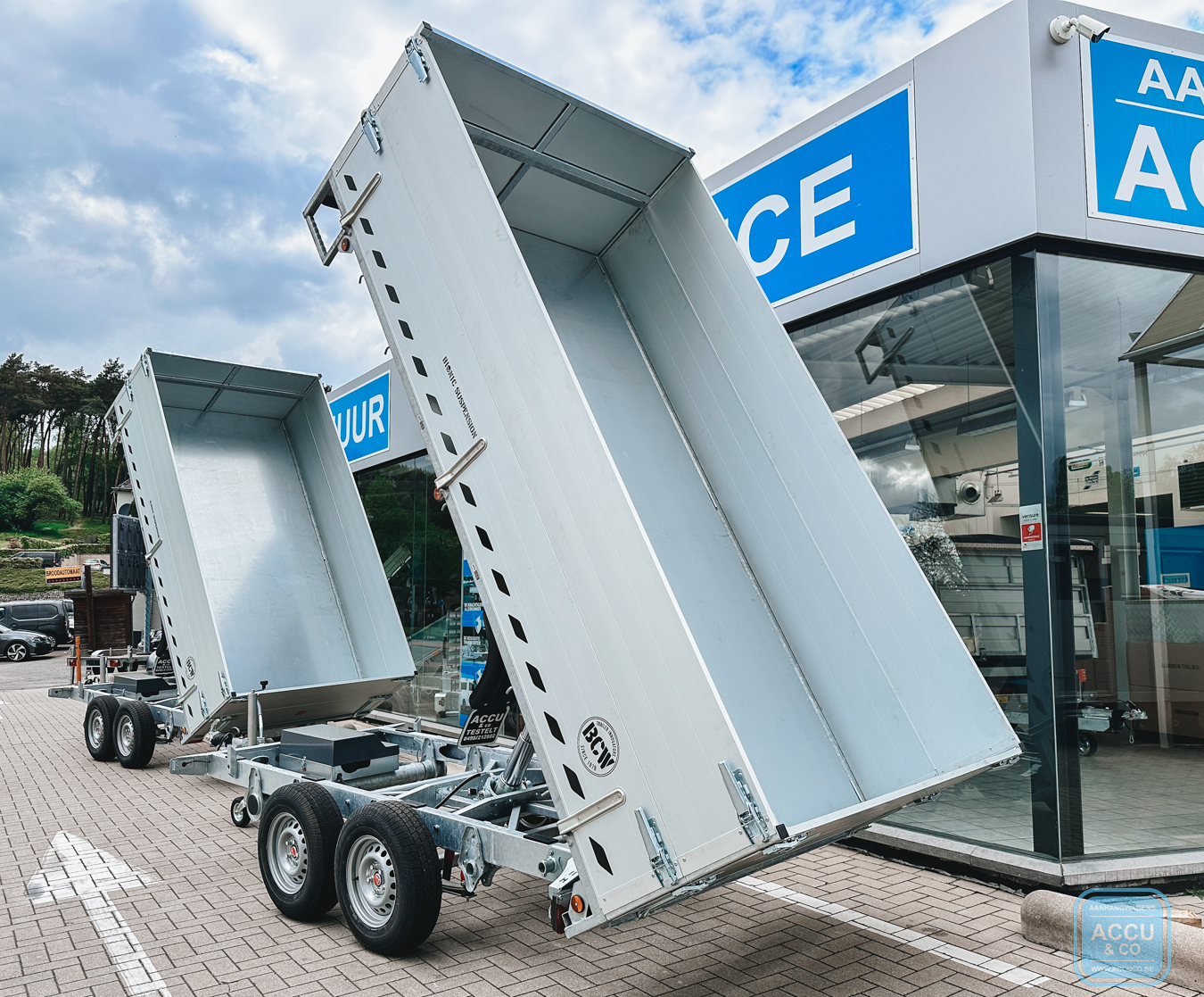 3m50 x 1m85 x 80 cm / 3500 kg / Kipper BIONIC suspension met opzetborden