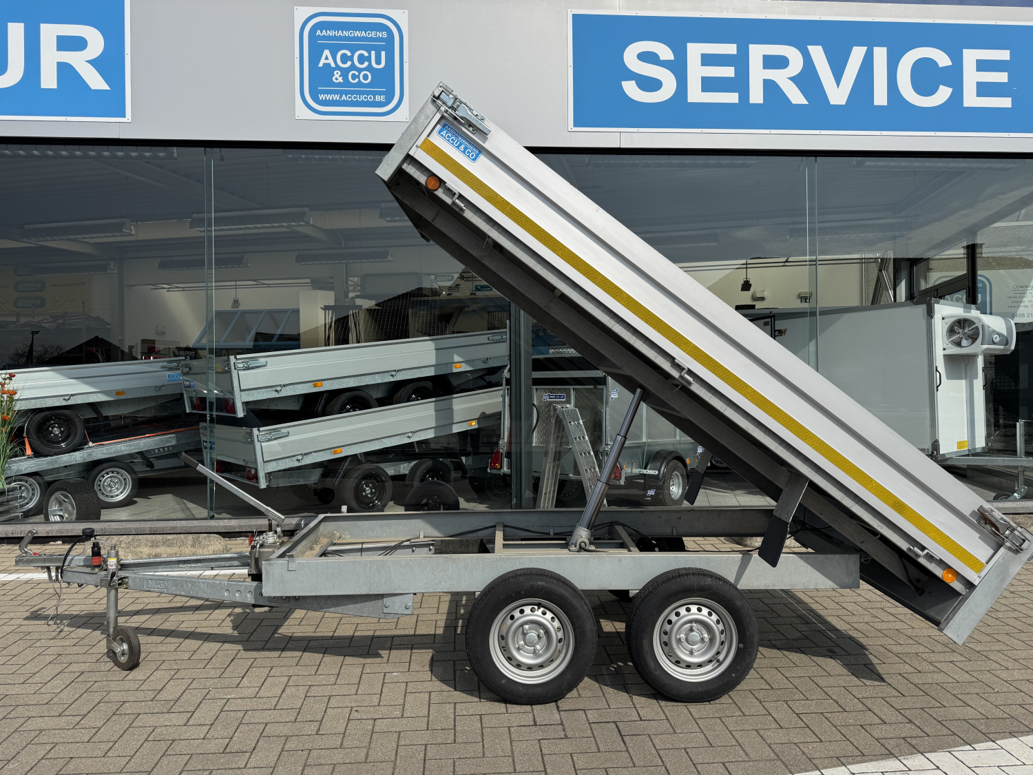 Ongeremde kipper van 3m x 1m50 dubbelas