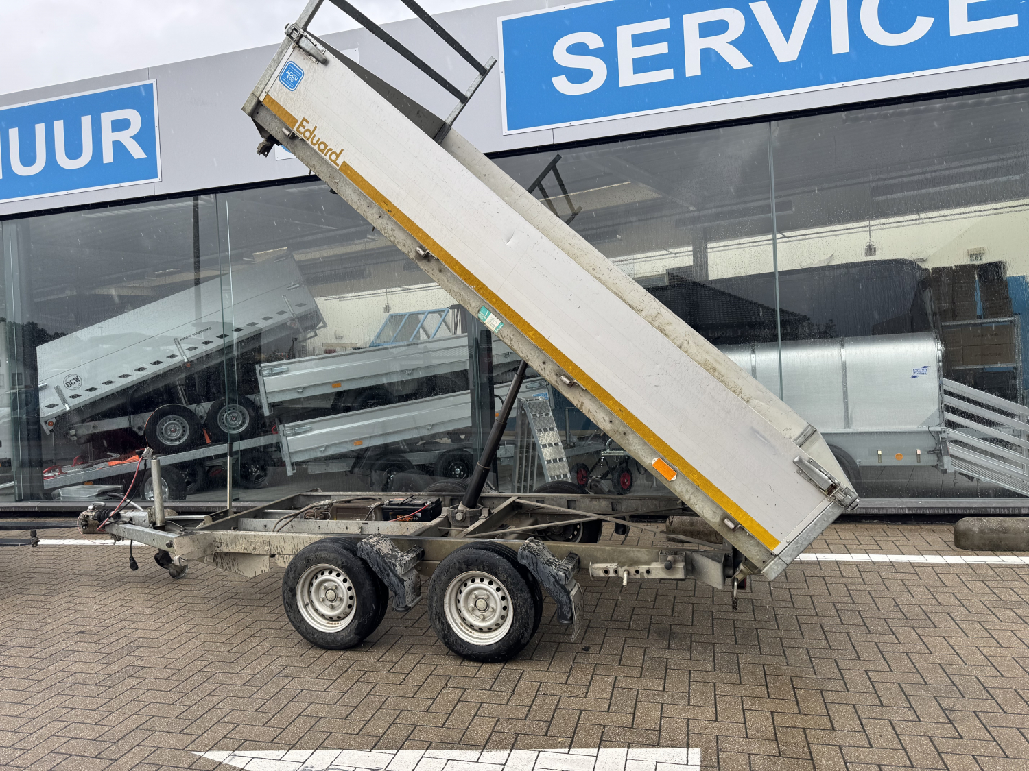 2021 - 3m30 x 1m80 2700 kg Eduard kipper