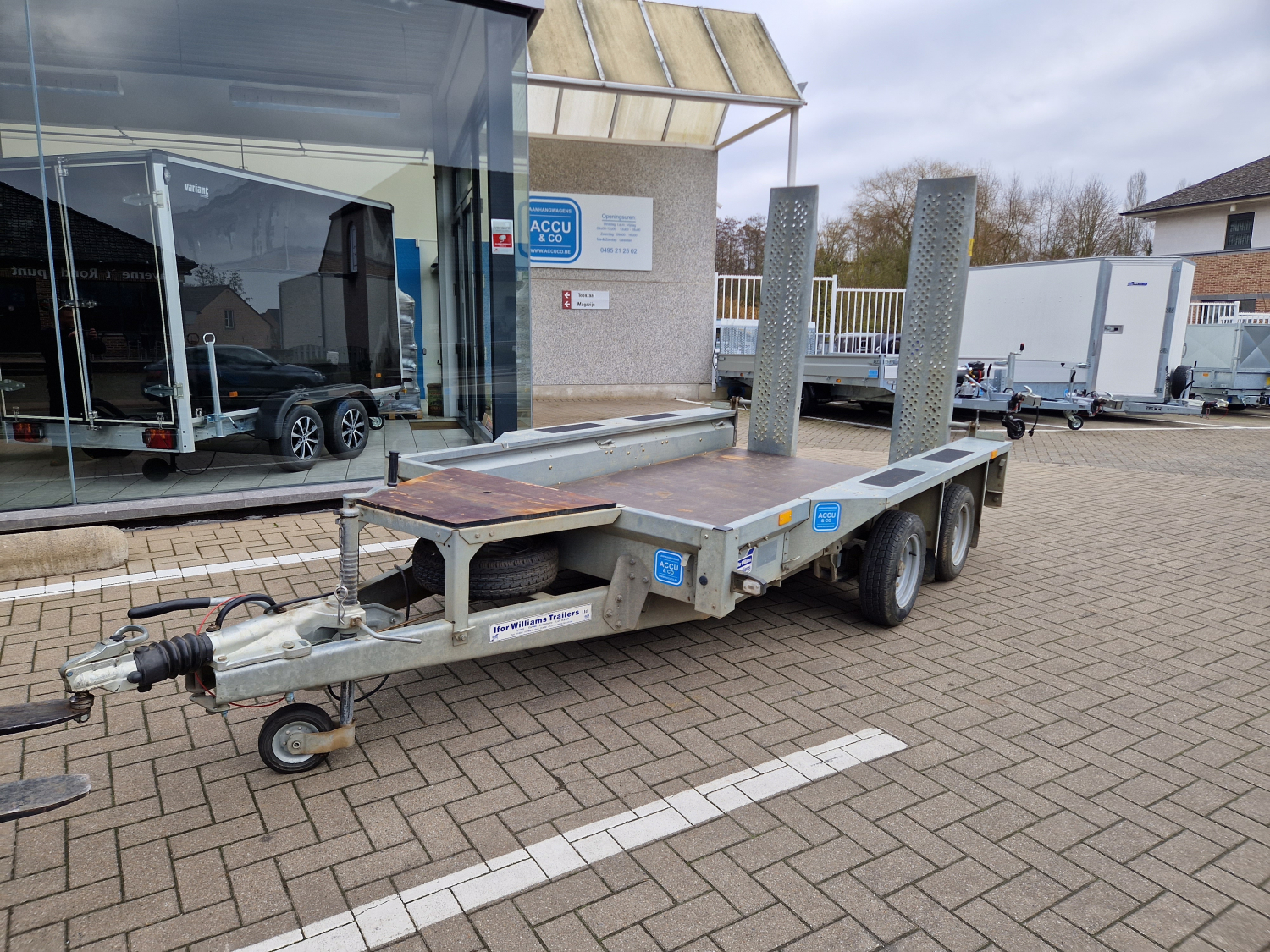 3m06 x 1m57 | Ifor Williams GX105HD met verlengde oprijplaten