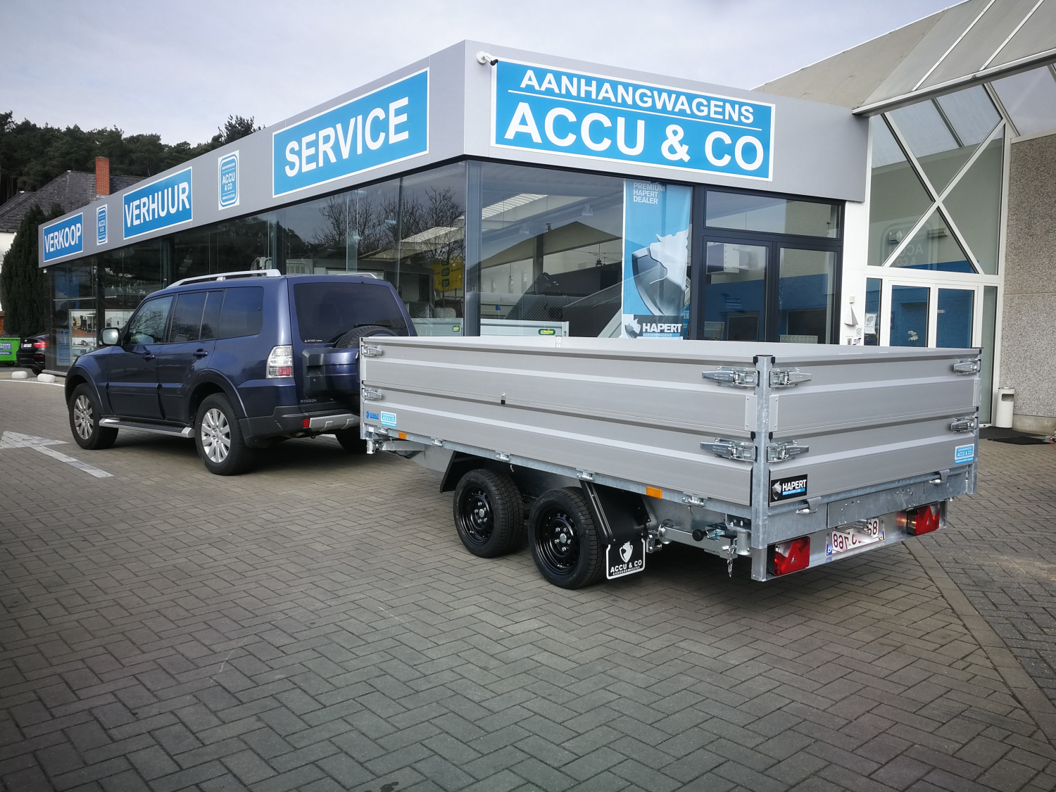 3m75 x 1m80 x 60 cm / 3500 kg / Kipper met opzetborden